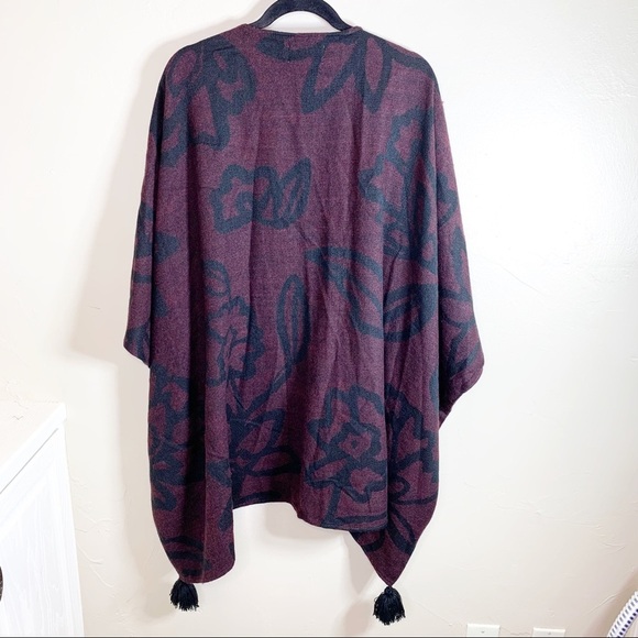 Cleobella Sevigny Capelet Tassel Shawl Poncho Cape Cardigan in Bordeaux - Picture 11 of 14